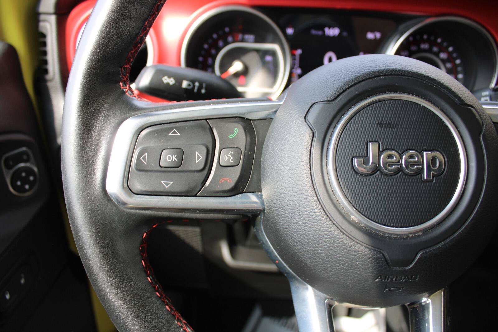 Certified 2022 Jeep Wrangler Unlimited Rubicon w/ Xtreme Recon 35" Tire Package AWD/4WD image 14