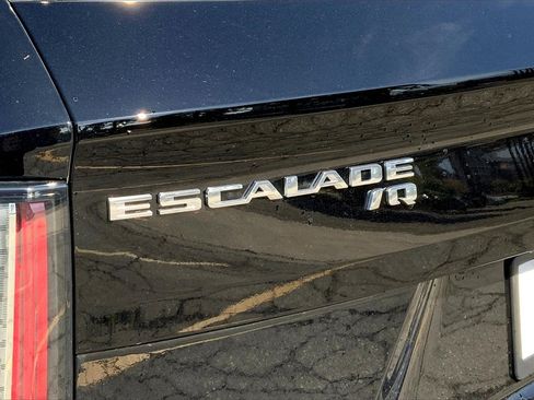 Used 2025 Cadillac Escalade IQ Luxury 2 image 16