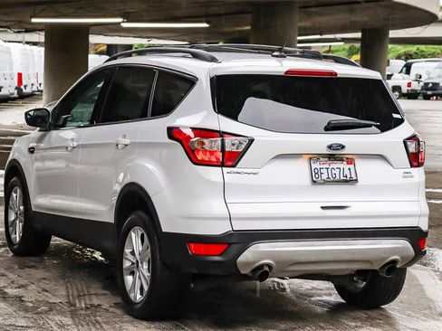 Used 2018 Ford Escape SEL image 6