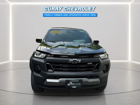 Used 2023 Chevrolet Colorado Trail Boss w/ Technology Package AWD/4WD image 4