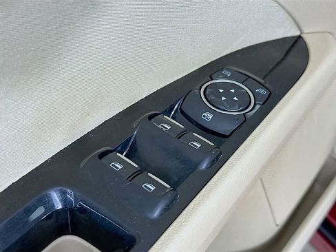 Used 2015 Ford Fusion SE image 28