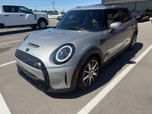Used 2024 MINI Cooper S FWD image 2