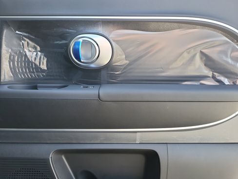 New 2026 Hyundai Ioniq 9 SE AWD/4WD image 15