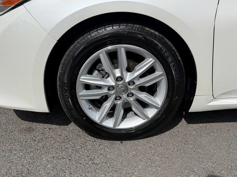 Used 2014 Toyota Avalon XLE Premium FWD image 29