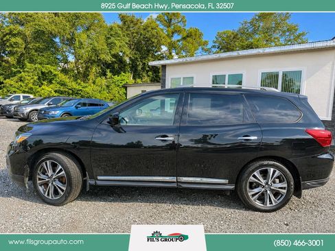 Used 2019 Nissan Pathfinder Platinum AWD/4WD image 3