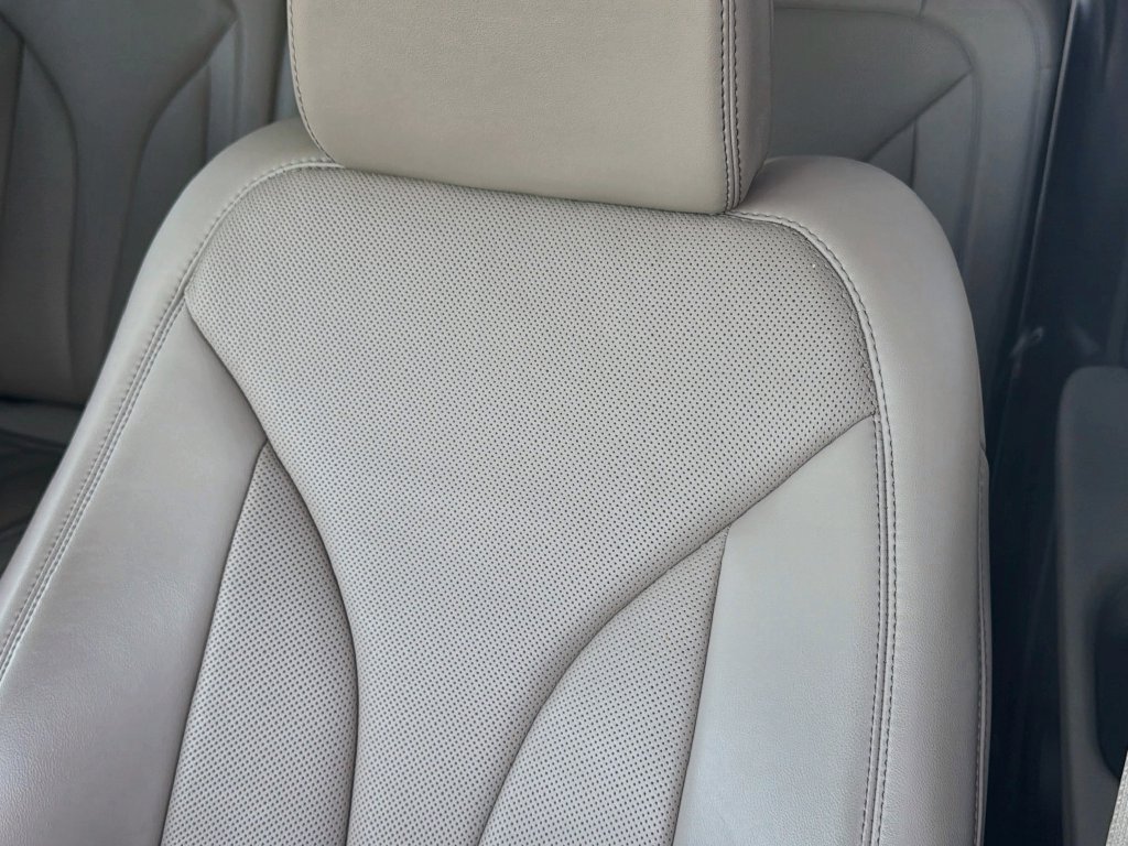 Used 2023 Lincoln Nautilus Reserve AWD/4WD image 21