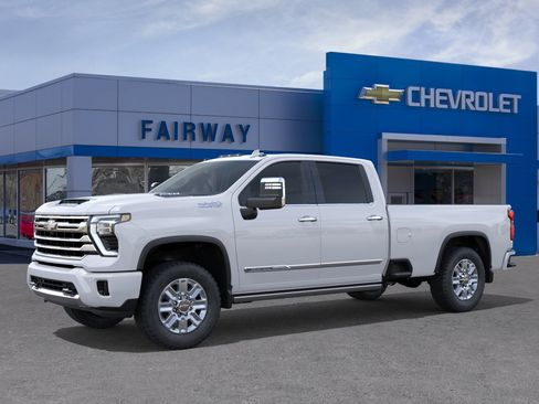 New 2026 Chevrolet Silverado 2500 High Country image 2
