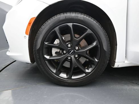 Used 2024 Chrysler Pacifica Limited w/ Uconnect Theater Family Group AWD/4WD image 36