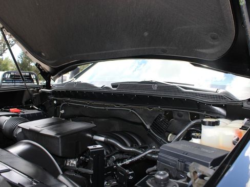Used 2020 Chevrolet Silverado 2500 Custom w/ Custom Value Package AWD/4WD image 18