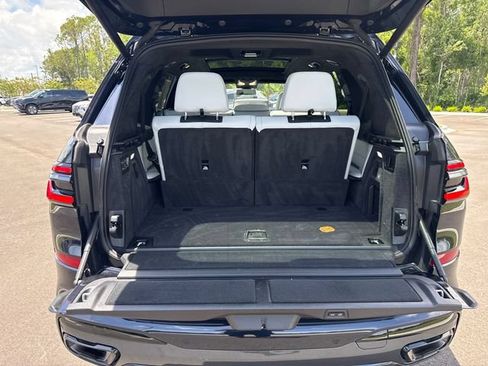 Used 2026 BMW X7 xDrive40i AWD/4WD image 16