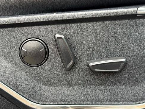 Used 2022 Ford F150 Lariat image 22