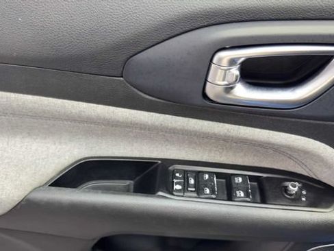 Used 2022 Jeep Compass Latitude FWD image 22