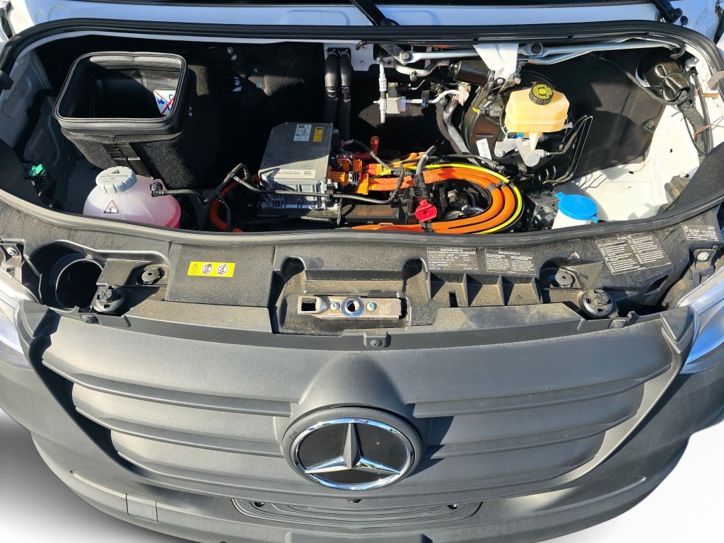 New 2025 Mercedes-Benz eSprinter 170 Cargo image 13