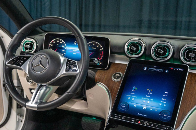 Certified 2023 Mercedes-Benz C 300 4MATIC Sedan image 18