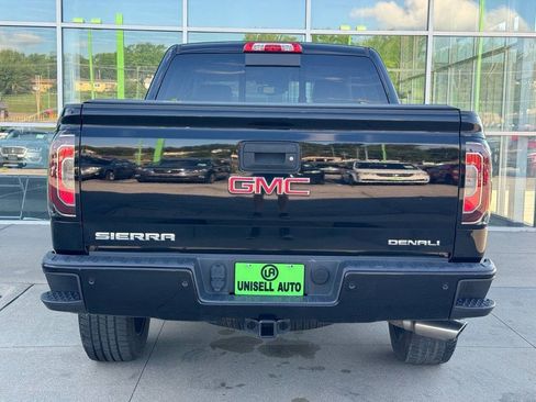 Used 2016 GMC Sierra 1500 Denali w/ Enhanced Driver Alert Package AWD/4WD image 17
