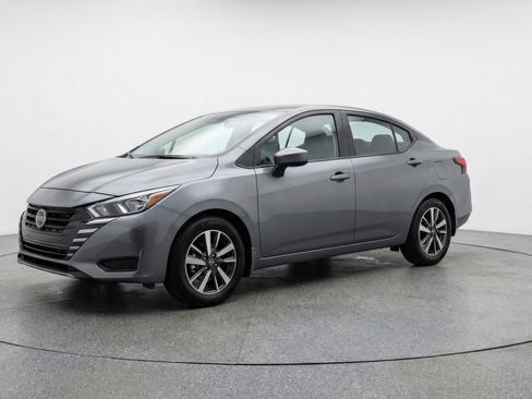 Used 2025 Nissan Versa SV FWD image 3