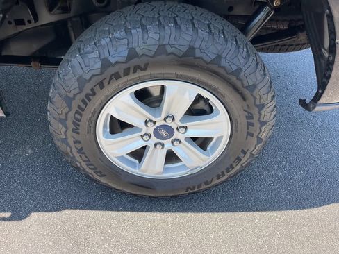 Used 2018 Ford F150 XLT AWD/4WD image 12