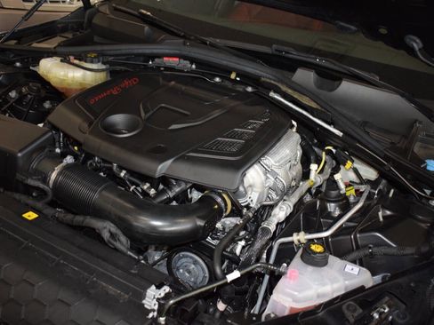 Used 2022 Alfa Romeo Giulia Veloce image 34