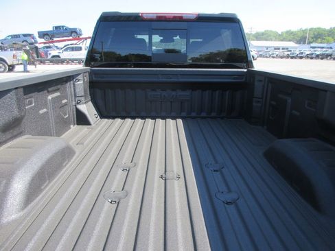 New 2026 GMC Sierra 3500 SLE w/ SLE Value Package AWD/4WD image 7
