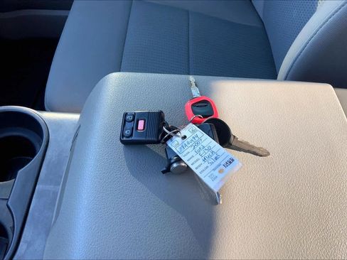 Used 2007 Ford F150 XLT AWD/4WD image 13
