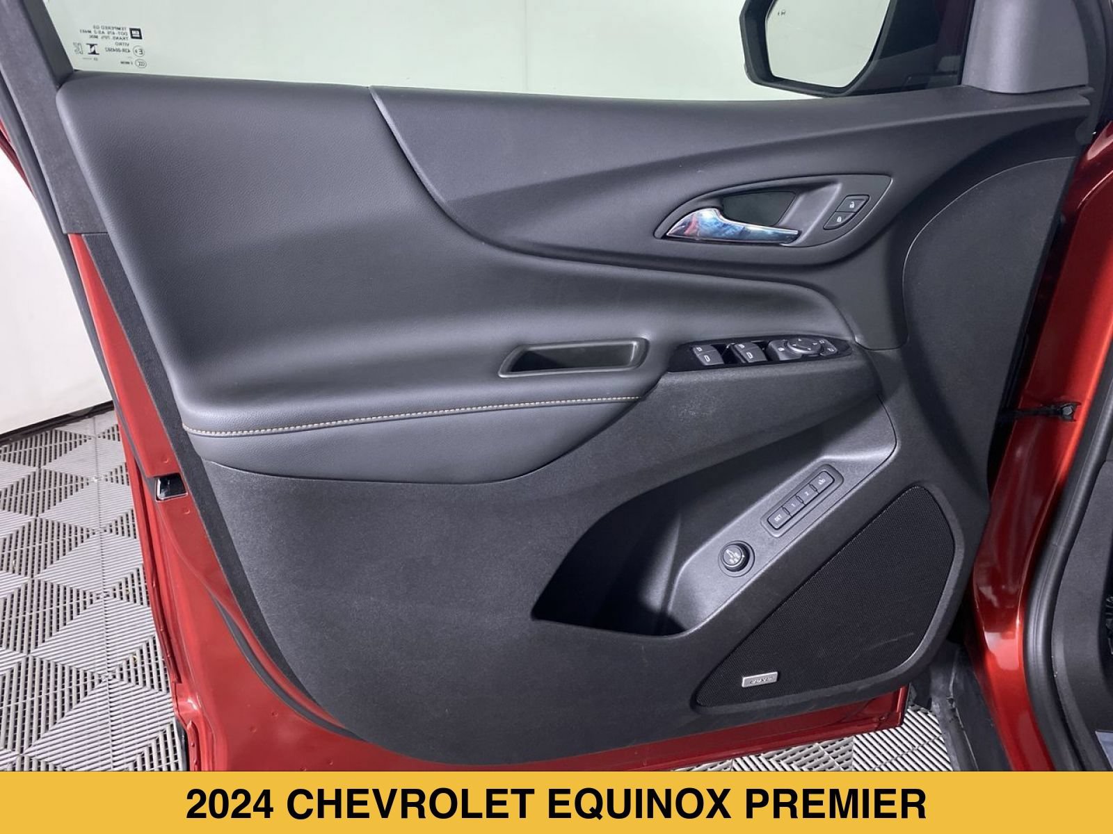 Certified 2024 Chevrolet Equinox Premier FWD image 12