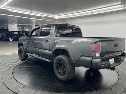 Certified 2020 Toyota Tacoma TRD Sport image 3