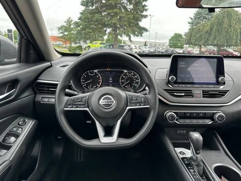 Used 2022 Nissan Altima 2.5 SV AWD/4WD image 16