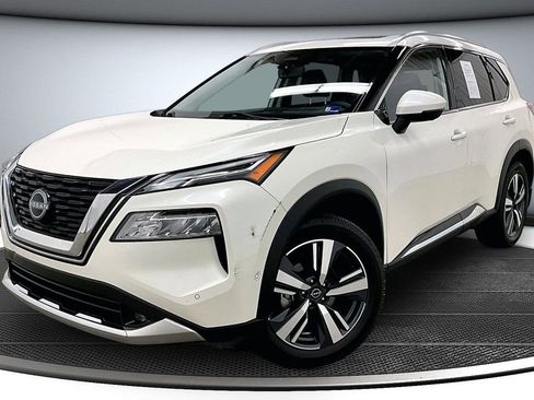 Used 2022 Nissan Rogue Platinum w/ Head-Up Display Package image 3