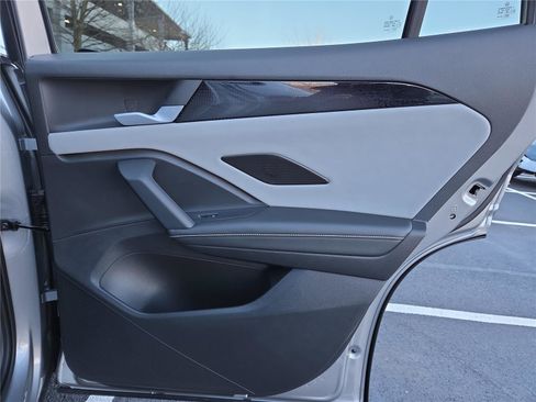 New 2026 Volkswagen Tiguan SE image 30