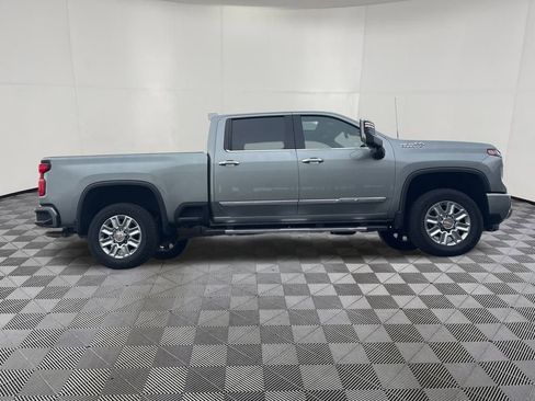 Used 2024 Chevrolet Silverado 3500 High Country w/ High Country Premium Package image 14