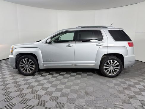 Used 2017 GMC Terrain Denali image 2