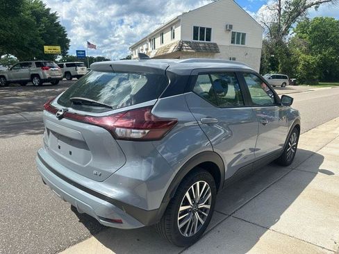 Used 2023 Nissan Kicks SV FWD image 6