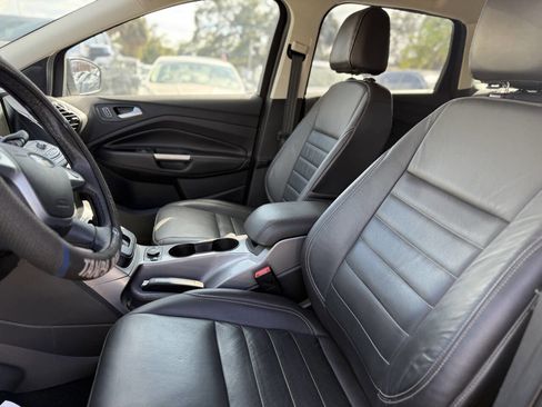 Used 2016 Ford Escape SE w/ SE Leather Comfort Package image 12