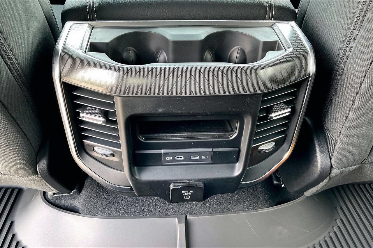 New 2026 RAM 1500 Big Horn AWD/4WD image 14