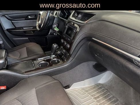 Used 2015 Chevrolet Traverse LT w/ Style and Technology Package image 41