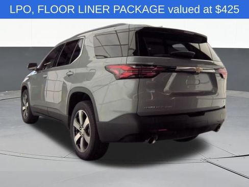 Used 2023 Chevrolet Traverse LT w/ LT Premium Package AWD/4WD image 4
