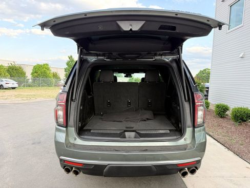 Used 2023 Chevrolet Suburban Premier RWD image 57