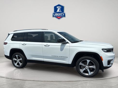 Used 2023 Jeep Grand Cherokee L Limited AWD/4WD image 14