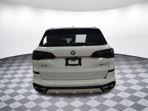 Used 2026 BMW X5 xDrive40i w/ M Sport Package image 9