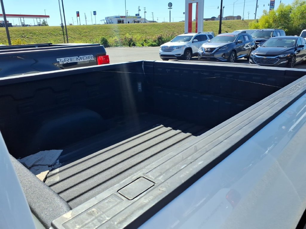 Used 2024 Chevrolet Silverado 1500 RST w/ Convenience Package II AWD/4WD image 18