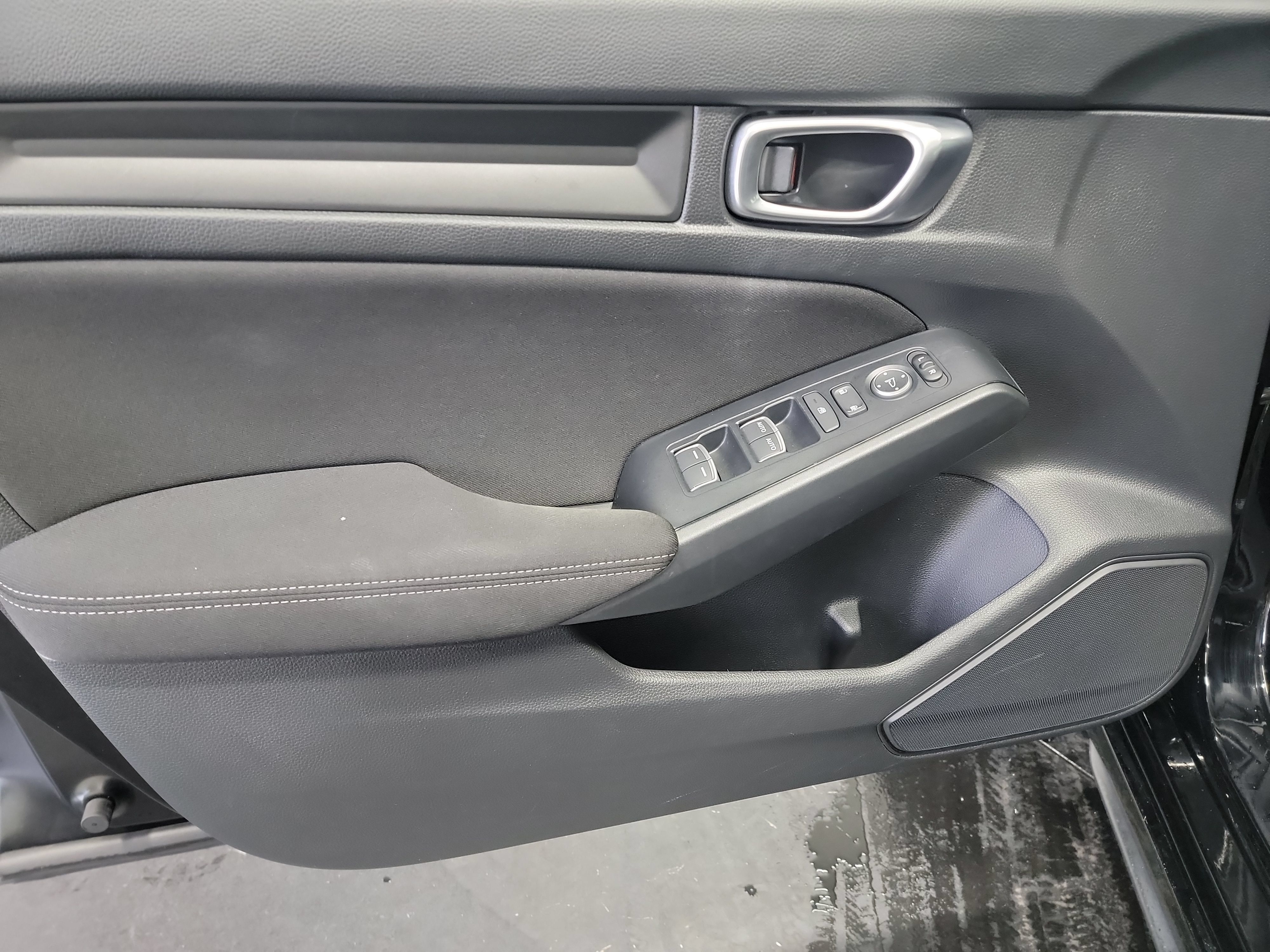 Used 2023 Honda Civic Sport image 13