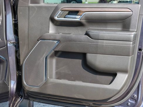 Used 2023 Chevrolet Silverado 1500 LT w/ Work Truck Package AWD/4WD image 9