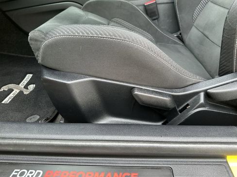 Used 2017 Ford Mustang Shelby GT350 image 17