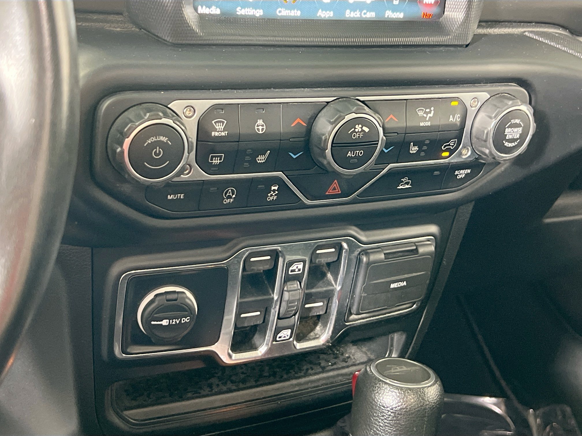 Used 2023 Jeep Gladiator Sport AWD/4WD image 16