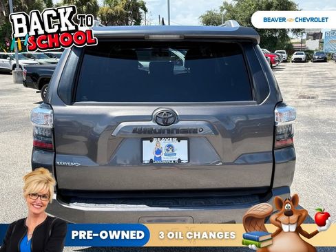 Used 2018 Toyota 4Runner SR5 AWD/4WD image 6