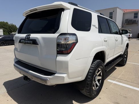 Used 2018 Toyota 4Runner TRD Off-Road Premium AWD/4WD image 3