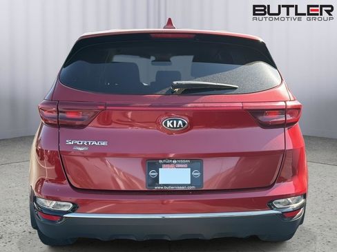 Used 2020 Kia Sportage LX image 9