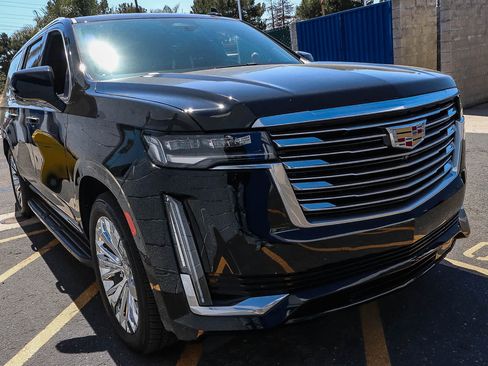 Used 2023 Cadillac Escalade ESV Premium Luxury Platinum AWD/4WD image 19