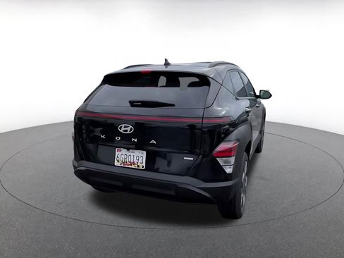 Used 2025 Hyundai Kona SEL image 13