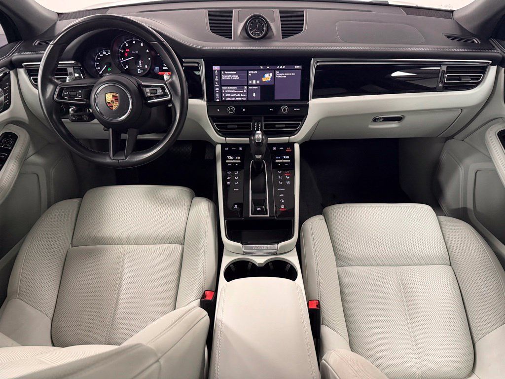 Used 2023 Porsche Macan AWD/4WD image 13